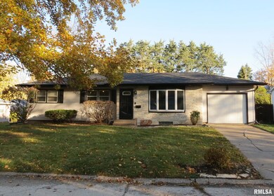 62 Parklane Cir, Bettendorf, IA 52722 - photo 2