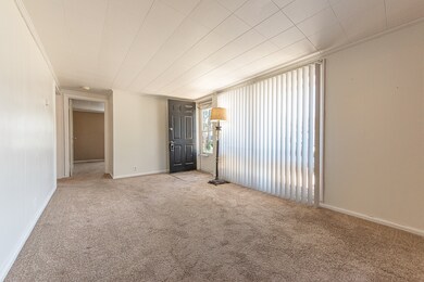 537 Cleveland St, Columbus, IN 47201 - photo 4