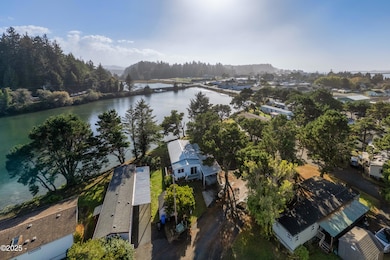 955 NE Mill St unit A7, Waldport, OR 97394 - photo 6