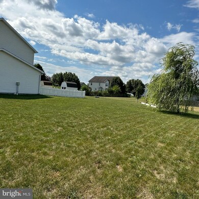 1432 Mallard Dr E, Chambersburg, PA 17202 - photo 4