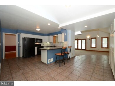 609 Marshall Dr, Broomall, PA 19008 - photo 7