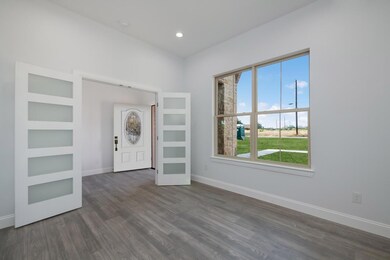 13027 Eagles Nest Dr, Whitney, TX 76692 - photo 2