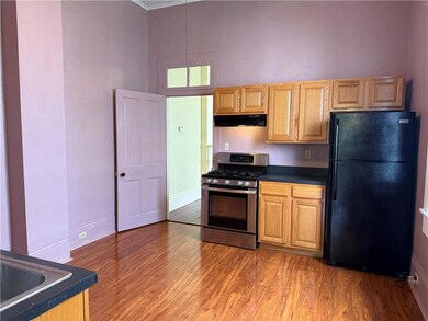 large eat in kitchen