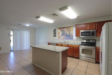 681 W Racine Loop, Casa Grande, AZ 85122 - photo 7