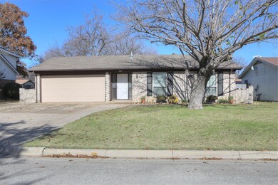 8001 Donegal Ln, North Richland Hills, TX 76180 - photo 3