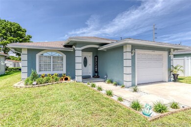 2209 Atlanta St, Hollywood, FL 33020 - photo 2