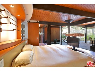 22277 Buena Ventura St, Woodland Hills, CA 91364 - photo 3