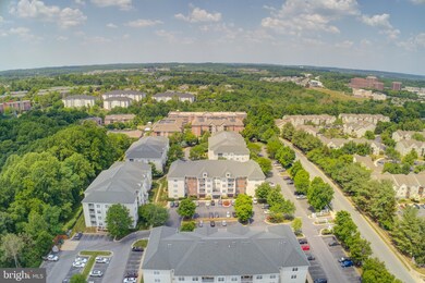 9400 Wordsworth Way unit 401, Owings Mills, MD 21117 - photo 3