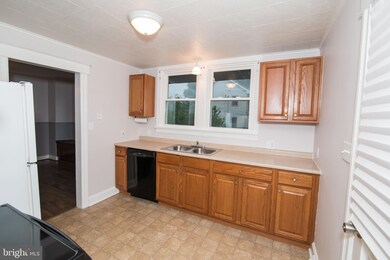 13806 Pennsylvania Ave, Hagerstown, MD 21742 - photo 2