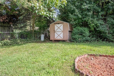 487 Raven Ridge Dr, Kernersville, NC 27284 - photo 4