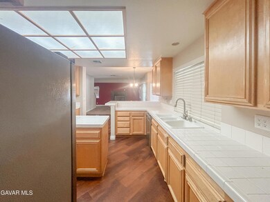 4011 Dee Ct, Lancaster, CA 93536 - photo 7