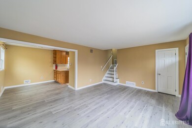 3 Buchanan St, Carteret, NJ 07008 - photo 2