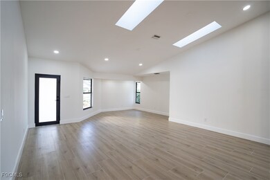 16701 Bobcat Dr, Fort Myers, FL 33908 - photo 3