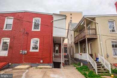 18 S Locust St, Hagerstown, MD 21740 - photo 5