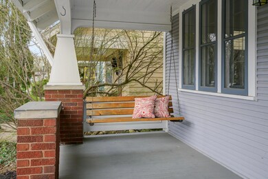 39 E. Longview Ave.