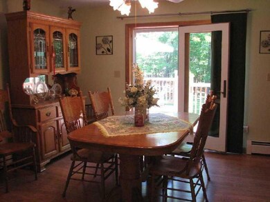 Dining Room. Direct access to the deck