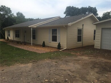 19 Oak Dr, Shawnee, OK 74804 - photo 2