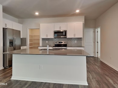 141 Chapel St, Fuquay Varina, NC 27526 - photo 3