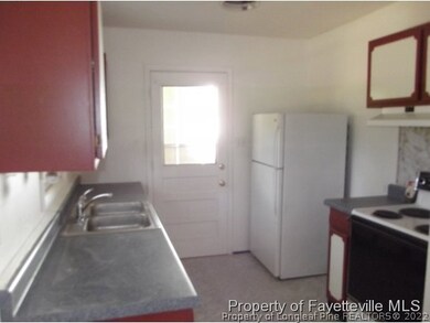 824 Stoneykirk Dr, Fayetteville, NC 28314 - photo 7