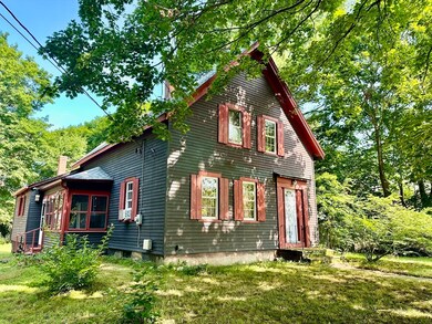 11 Elm St, Middleborough, MA 02346 - photo 2