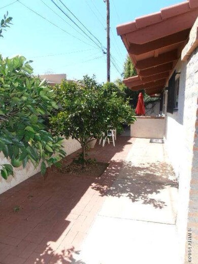 Walk way to property