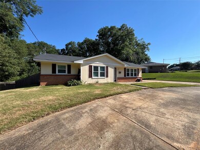 147 Lawrence St, Prattville, AL 36067 - photo 3