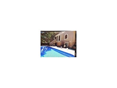 In ground pool with new liner
