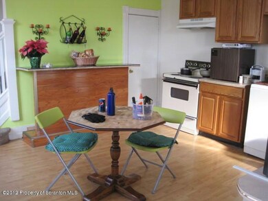 409 Susquehanna Ave unit 411, Olyphant, PA 18447 - photo 2