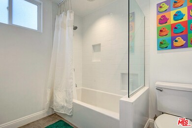 20416 Wells Dr, Woodland Hills, CA 91364 - photo 3