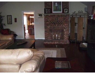 14 Wood St, Milford, MA 01757 - photo 7