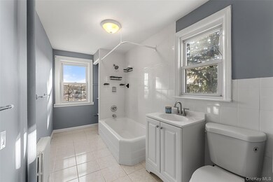 234 Edwards Place unit 2, Yonkers, NY 10703 - photo 4