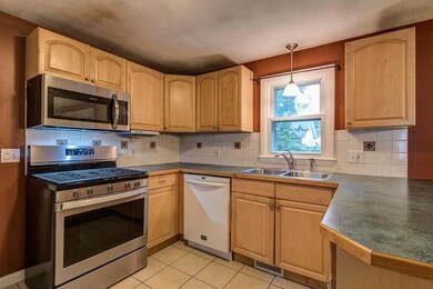 143 Palace Ave, Warwick, RI 02886 - photo 4