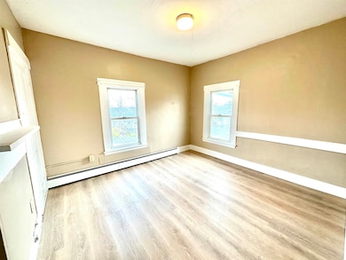 16 Walnut St, Somersworth, NH 03878 - photo 4