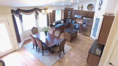 Diningrm (2)