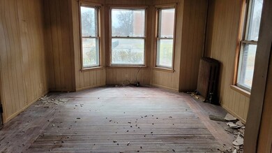 7 Clinton St, Chicopee, MA 01013 - photo 6