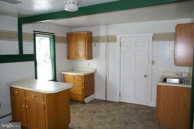 9518 Circle Dr, Chambersburg, PA 17202 - photo 7