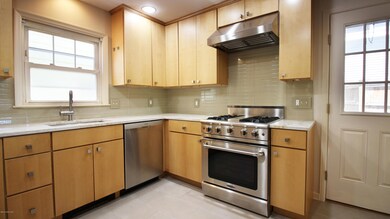 66 Richland - Kitchen