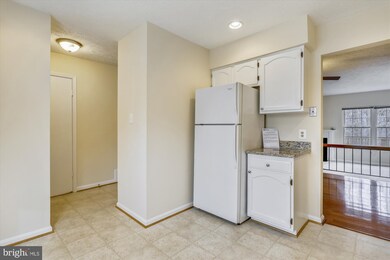 12029 Winding Creek Way, Germantown, MD 20874 - photo 6