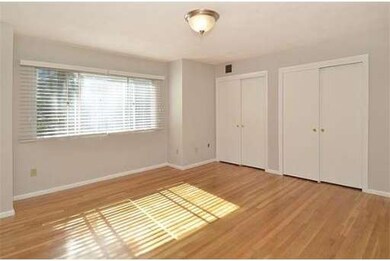 89 Centre St, Brookline, MA 02446 - photo 5