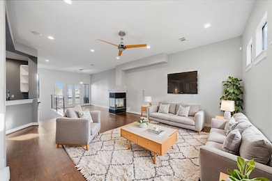 1628 Van Buren St, Houston, TX 77006 - photo 2