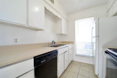 3828 Cibolo Dr unit 104, Fort Worth, TX 76133 - photo 7