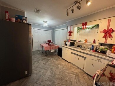 320 Belew St, Hope, AR 71801 - photo 5