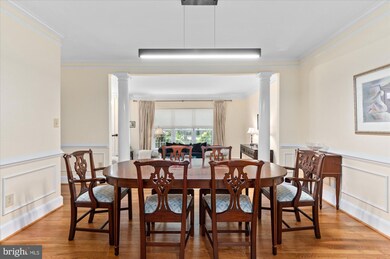 9425 Turnberry Dr, Potomac, MD 20854 - photo 6