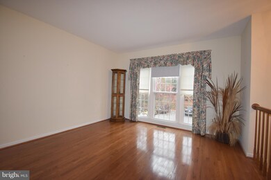 6307 Tisbury Dr, Burke, VA 22015 - photo 2