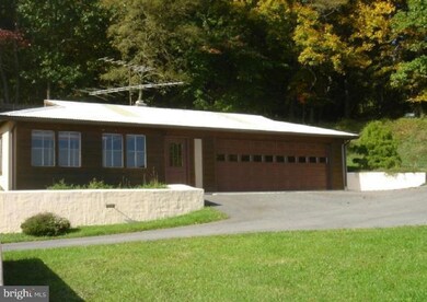 430 Aurora Ln, Sugar Grove, WV 26815 - photo 5