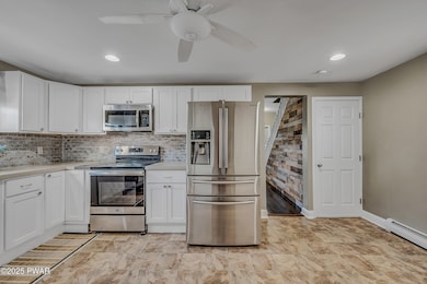 427 E Warren St, Dunmore, PA 18512 - photo 4