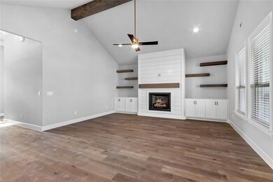 1000 Red Oak Loop, Springdale, AR 72762 - photo 4