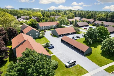 26 Twin Oaks Terrace unit 26, South Burlington, VT 05403 - photo 2