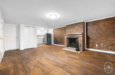313 W 29th St unit A, New York, NY 10001 - photo 4