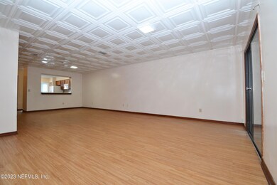 4328 Melissa Ct W, Jacksonville, FL 32210 - photo 4